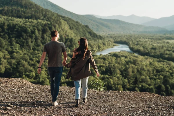 Junges Reisepaar Auf Reisen Mann Und Frau Genießen Reise Durch — Stockfoto