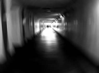 ufuk blurrerd arka plan, tünel adamla