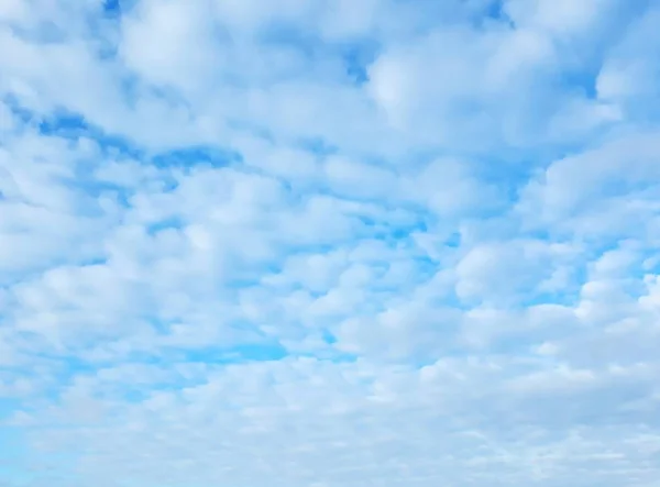 Фон Чистое Голубое Небо Облаками — стоковое фото