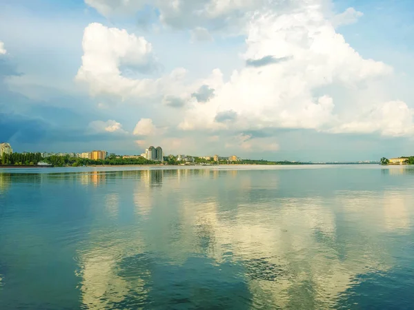 View Sity Zaporizhzhya Clouds Sky River Landscape Slightly Blurred Summer — Stock Photo, Image