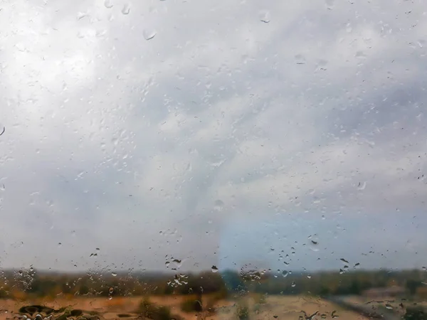 Esőcseppek Ablaküvegek Felületén Természetes Mintázata Esőcseppek Vízcseppek Üveg Textúra Háttér — Stock Fotó
