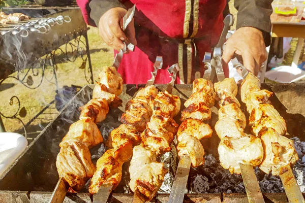 Man Cooking Pork Steaks Grill Grilling Assortment Meat Kebabs Portable — Stock Photo, Image