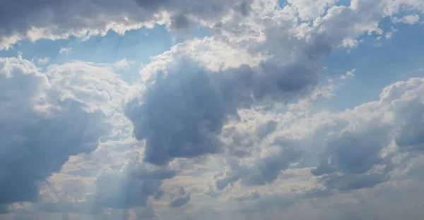 Fundo Céu Azul Com Nuvens Brancas — Fotografia de Stock