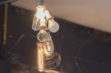 Evde klasik lamba dekoratifi