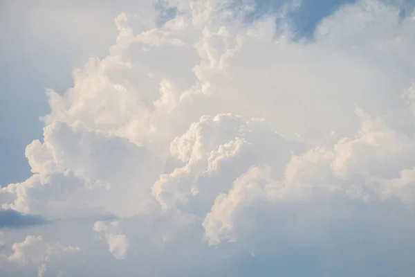 Fondo y textura de nube blanca — Foto de Stock