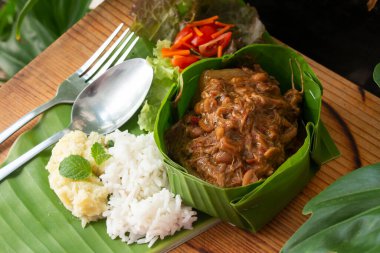 Pirinçli tavuk masajcı köri ezmesi - Asya Gıda Tarzı
