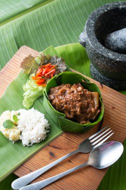 Pirinçli tavuk masajcı köri ezmesi - Asya Gıda Tarzı