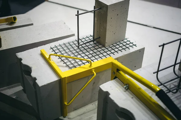 Modern yapı malzemeleri ve teknolojilerinin sergilendiği sergide köpük beton bloklar