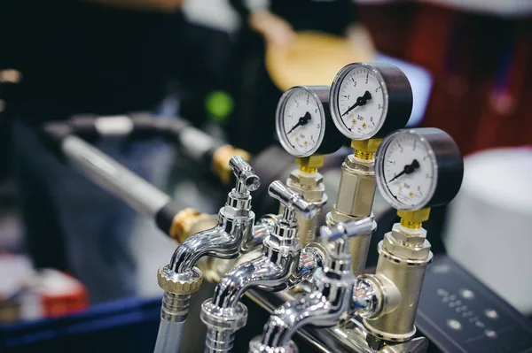 Thermometer, pipes and faucet valves of heating system in a boiler room. — Stock Image Thermometer Pipes Faucet Valves Heating System Boiler Room Royalty Free Stock Photos