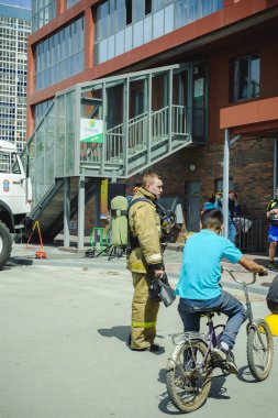 Rusya, Novosibirsk - 2 Haziran, 2018: profesyonel itfaiye ve kurtarma ekipleri gösterge rekabet