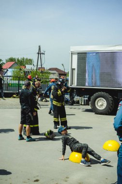 Rusya, Novosibirsk - 2 Haziran, 2018: profesyonel itfaiye ve kurtarma ekipleri gösterge rekabet