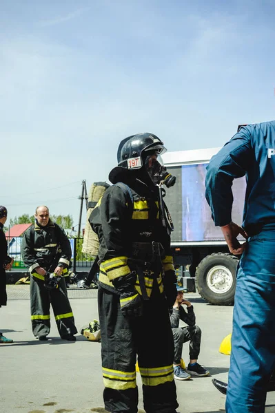 Rusia Novosibirsk Junio 2018 Competencia Indicativa Bomberos Salvadores Profesionales — Foto de Stock