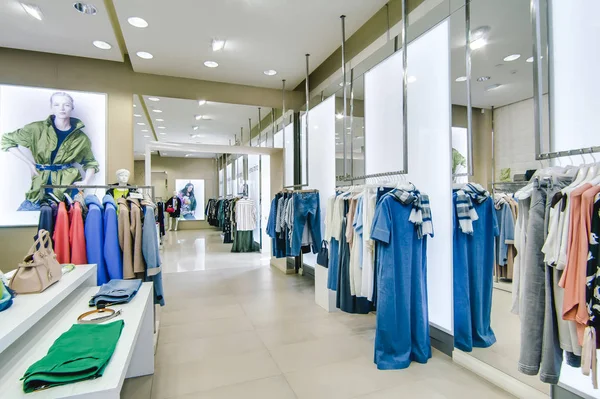 Russland Novosibirsk April 2018 Einrichtungsgeschäft Boutique Emporio Für Damenbekleidung Und — Stockfoto