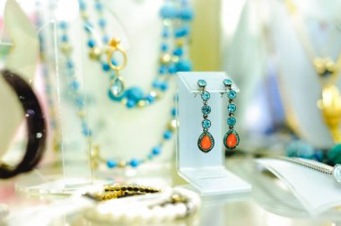 Takı Shop ürün yelpazesine. Yakın çekim görünümü