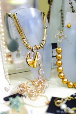 Takı Shop ürün yelpazesine. Yakın çekim görünümü