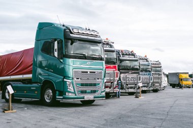 Rusya, Novosibirsk - 23 Ağustos 2018: Sergi araç, park yerinin dış unsurları