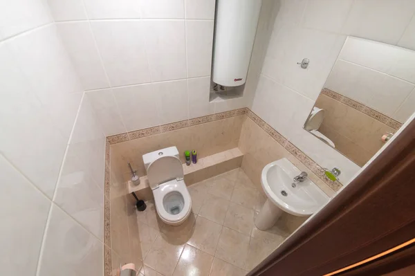 ロシア ノボシビルスク 11月 2017 インテリアルームアパート 浴室の流し — ストック写真