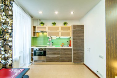 Rusya, Novosibirsk-25 Şubat, 2016: iç oda daire. Mutfak, yemek alanı