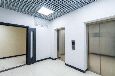 Rusya, Moskova- 13 Haziran 2018: iç oda daire. hostel standart onarım dekorasyon