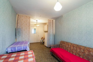 Rusya, Moskova- 13 Haziran 2018: iç oda daire. hostel standart onarım dekorasyon