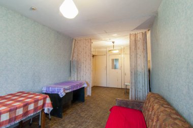 Rusya, Moskova- 13 Haziran 2018: iç oda daire. hostel standart onarım dekorasyon