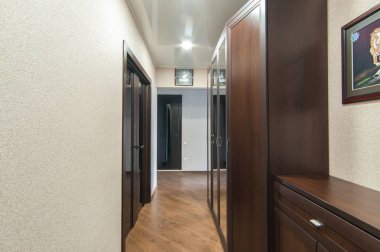 Rusya, Moskova- 13 Haziran 2018: iç oda daire. hostel standart onarım dekorasyon