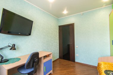 Rusya, Moskova- 13 Haziran 2018: iç oda daire. hostel standart onarım dekorasyon