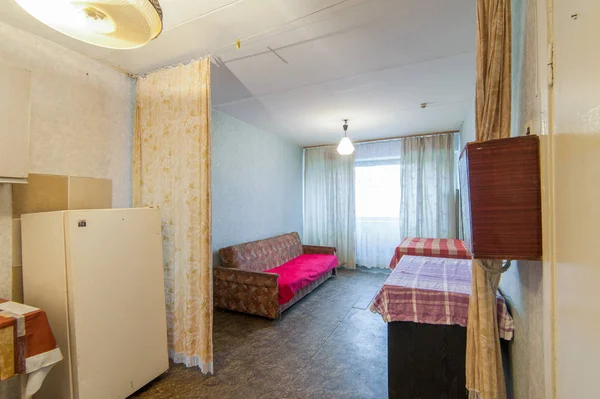 Rusya, Moskova- 13 Haziran 2018: iç oda daire. hostel standart onarım dekorasyon