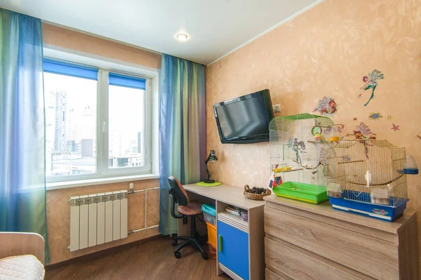 Rusya, Moskova- 13 Haziran 2018: iç oda daire. hostel standart onarım dekorasyon