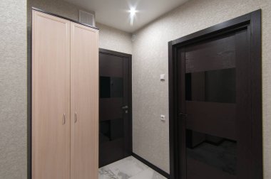 Rusya, Moskova- 05 Haziran 2018: iç oda daire. hostel standart onarım dekorasyon