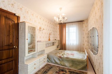 Rusya, Moskova- 15 Haziran 2018: iç oda daire. hostel standart onarım dekorasyon