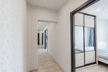 Rusya, Moskova - Mayıs 07, 2018: iç oda dairesi. Yurtta standart onarım dekorasyonu