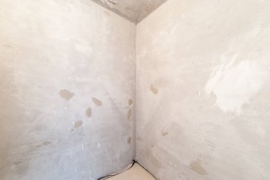 Rusya, Moskova... 17 Mayıs 2019: İç mekan dairesi. Pansiyonda standart onarım dekorasyonu. Kendi kendine bitirme kabataslak tamir