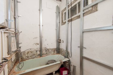 Rusya, Moskova... 29 Mayıs 2019: iç oda dairesi. Kendi kendini bitirmek için kaba bir tadilat. İnşaatın bitiş aşaması