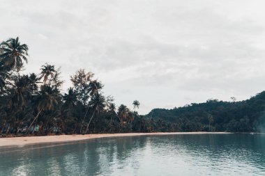 Deniz manzarası ve kumsal..