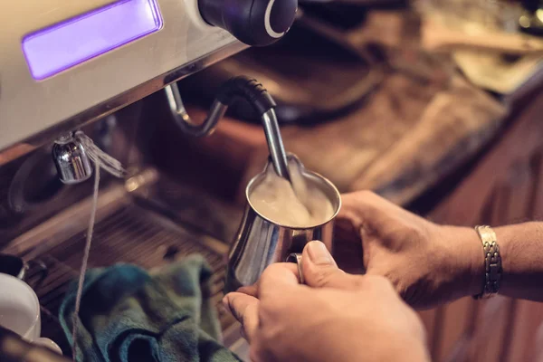 El barista Buhar süt metal kupa kahve makinesi çubuğu