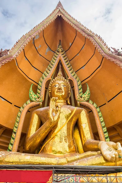 Estatua Grande Del Buddha Del Oro Templo Wat Tham Sua — Foto de Stock