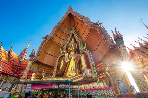 Statuie Mare Aur Buddha Celebru Apus Soare Strălucitor Kanchanaburi Thailanda — Fotografie, imagine de stoc