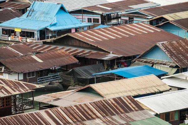 Casa Telhado Lotado Tradicional Sangkhlaburi — Fotografia de Stock