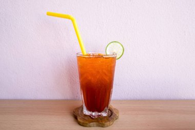 Cam buz limon çay antika içki