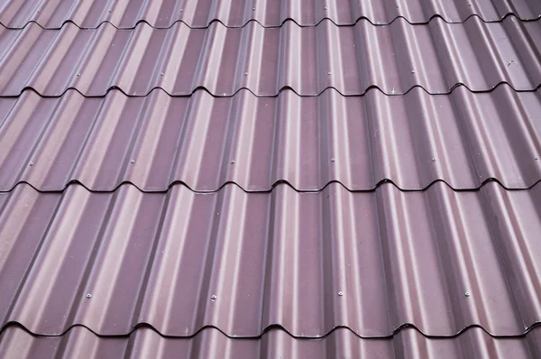 Purple Tile Roof Cover Sorted — Stock Photo, Image