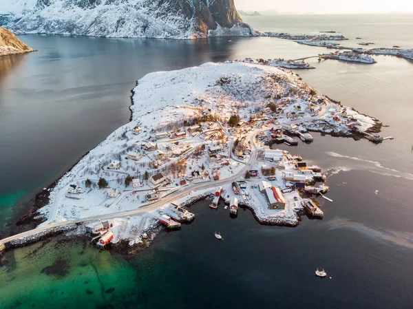Adalar Ile Çevrili Dağ Köyünde Kış Sezon Reine Lofoten Adaları — Stok fotoğraf
