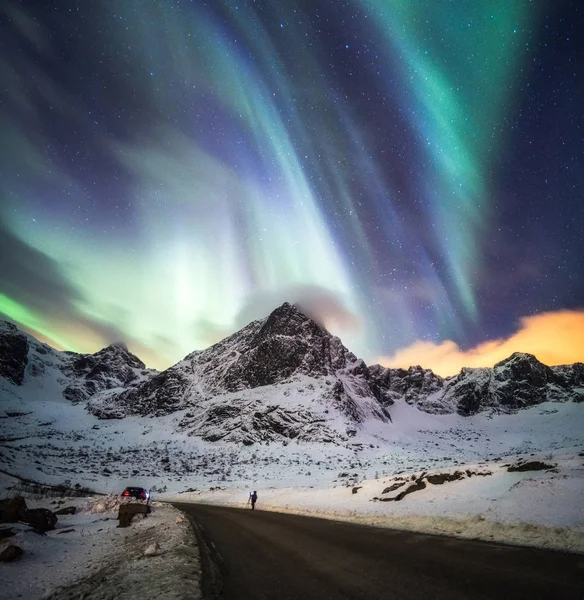 Aurora Boreal Auroras Boreales Explosión Sobre Montaña Nieve Las Islas —  Fotos de Stock