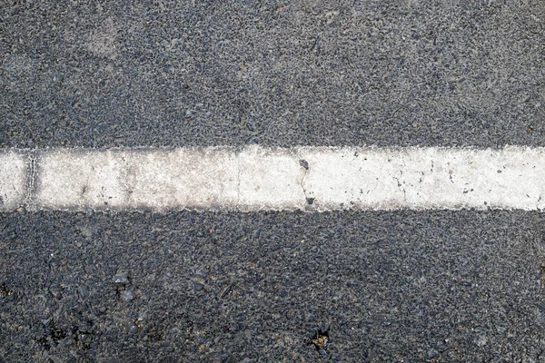 Línea Blanca Sobre Fondo Textura Camino Asfalto — Foto de Stock