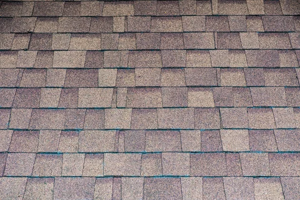 Ułożone granit brązowy dach podłoże — Zdjęcie stockowe
