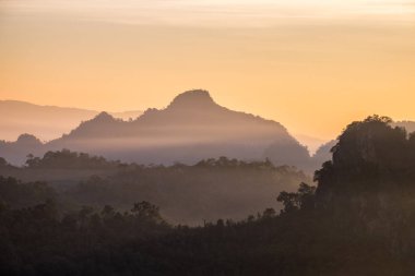 Manzara en yüksek dağ sabah