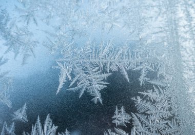 Kar tanesi geometri üstünde