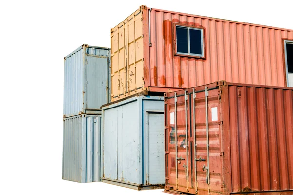 Gestapelde containers magazijn op witte achtergrond — Stockfoto
