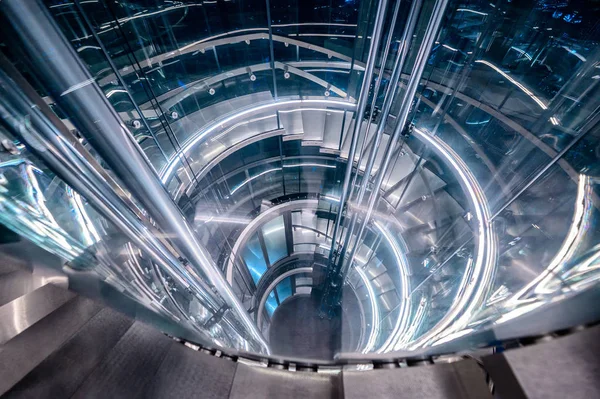 Elevador círculo túnel ascensor con luz moderna —  Fotos de Stock