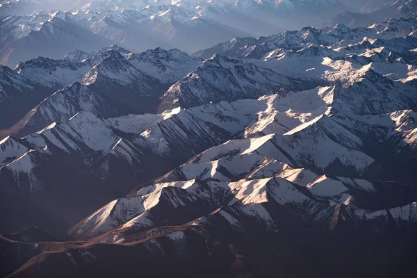 Το ισχυρότερο πάνω από τα Ιμαλάια βουνό κορυφή — Φωτογραφία Αρχείου
